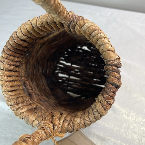 Handcrafted Woven Bottle or French Baguette Basket Natural Brown - Picture 8 of 12